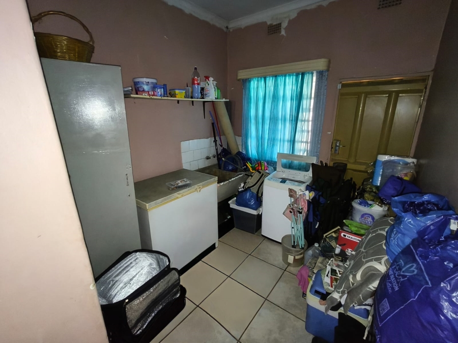 To Let 4 Bedroom Property for Rent in Oos Einde North West